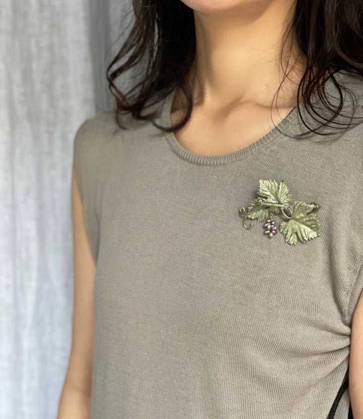 Grape Vines Brooch