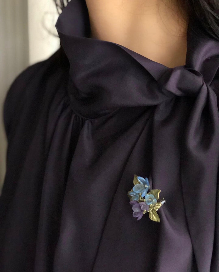 Hydrangea Teller Blue Brooch - Petite