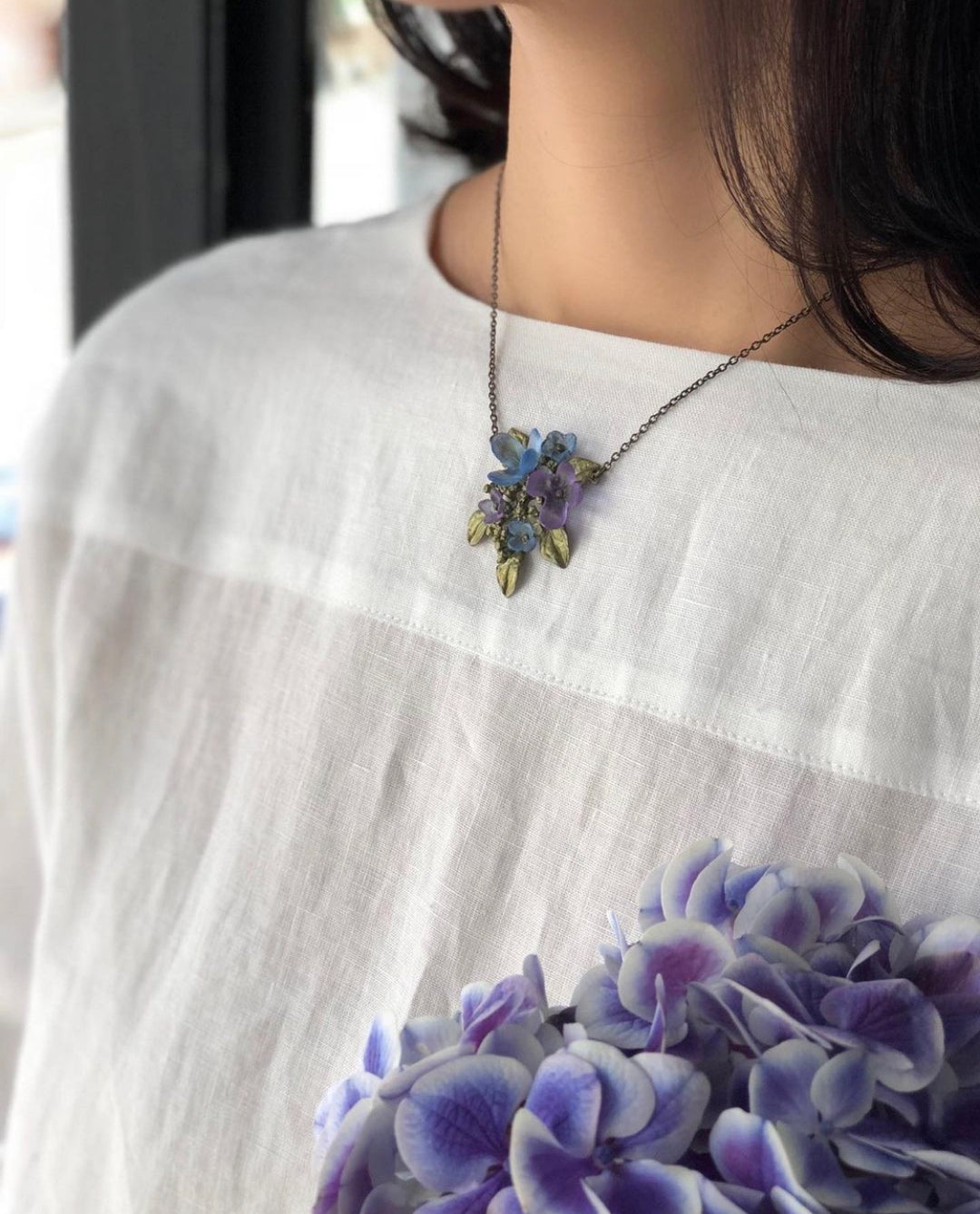 Hydrangea Teller Blue Pendant - Cluster