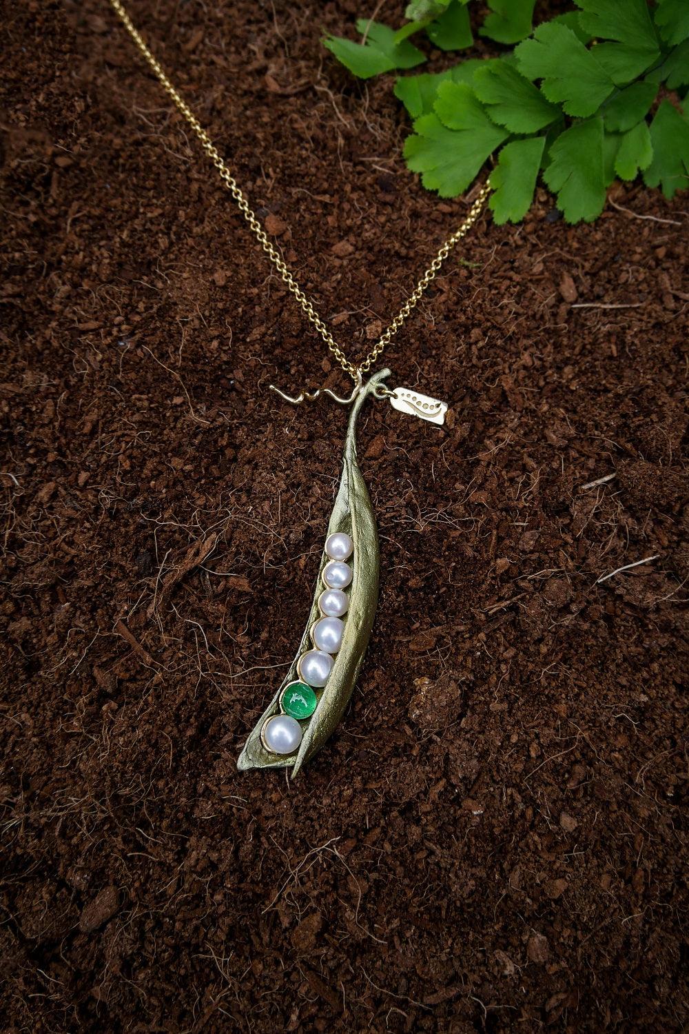 Pea Pod Pendant - Emerald with 6 Pearls - Michael Michaud Jewellery