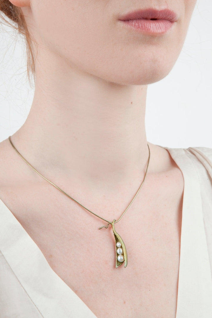 Pea Pod Pendant - 3 Pearls - Michael Michaud Jewellery